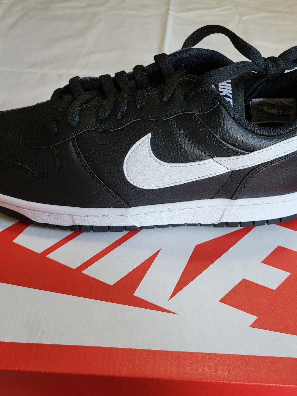 NEW* Big Nike Low 'Black White' Sneakers Shoes Men’s Size 10 Women's Size 11.5